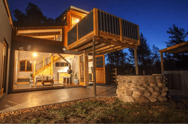 Off-the-Grid Projects. Entrepreneurship, project management and skilled carpentry.